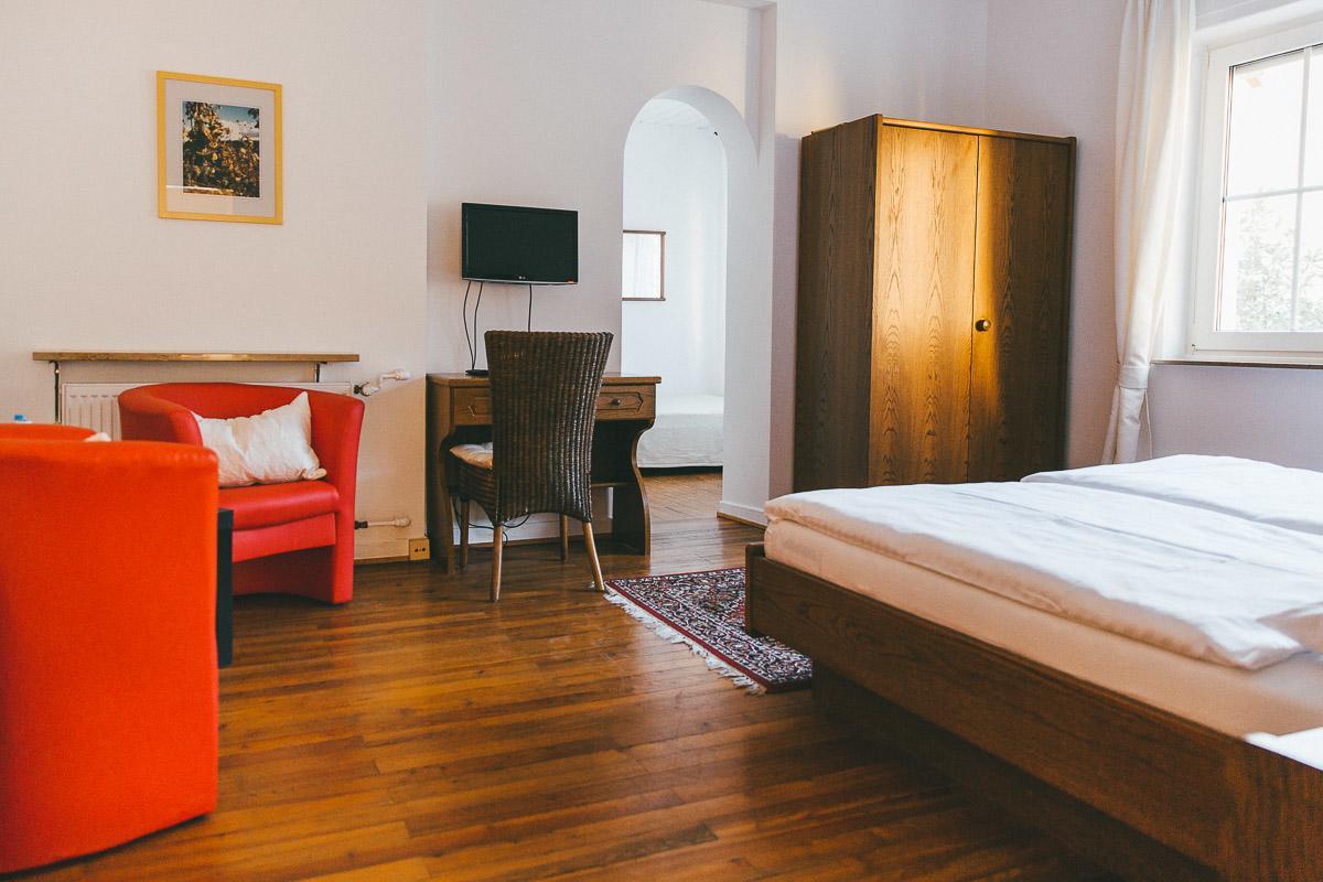 Galerie Riesling Hotel Тритенхайм Екстериор снимка