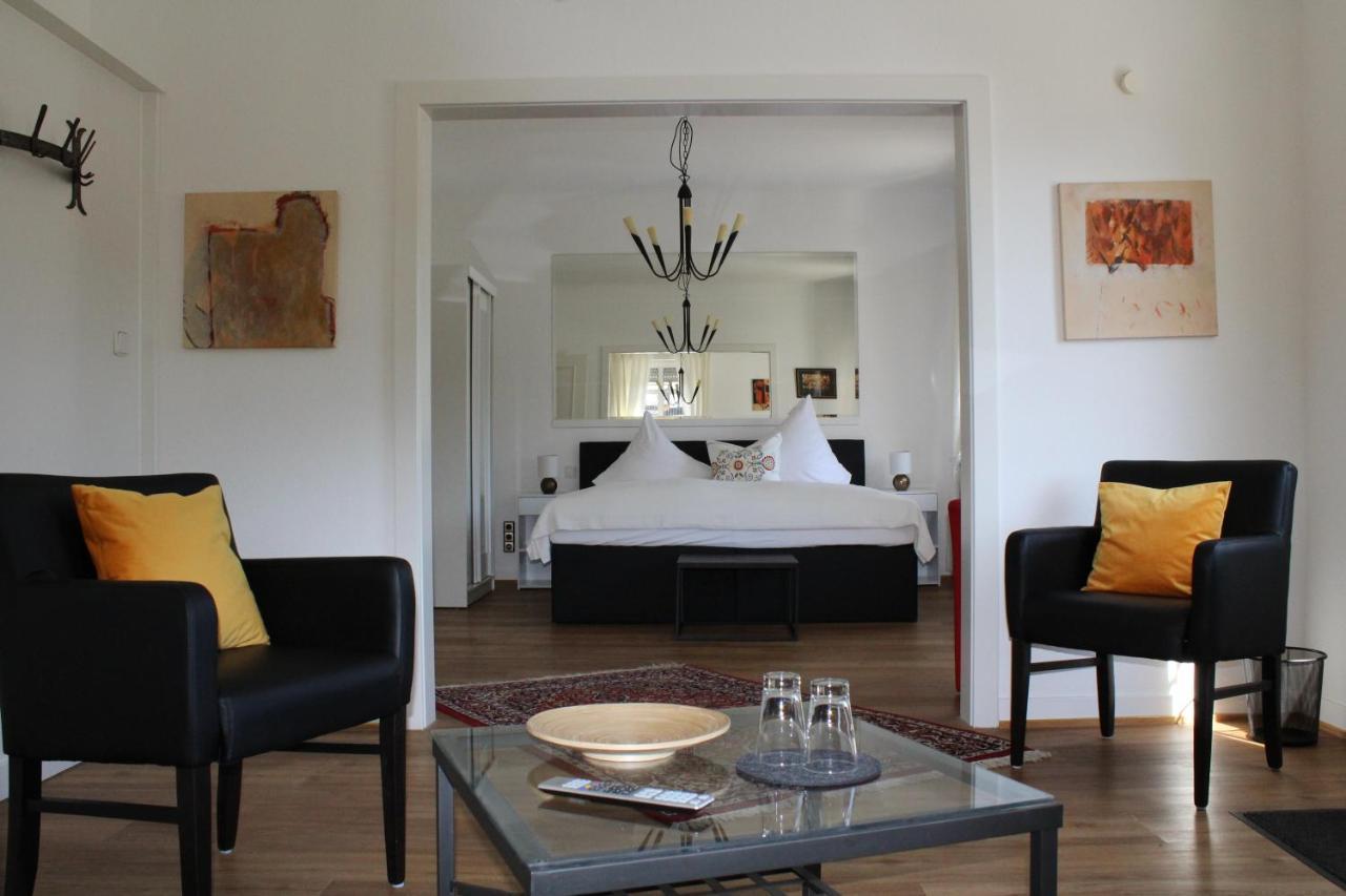 Galerie Riesling Hotel Тритенхайм Екстериор снимка